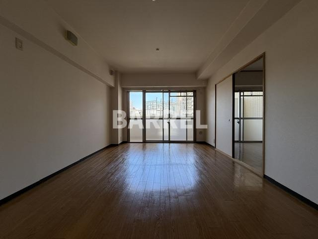 インペリアル花屋敷の居間・リビング
