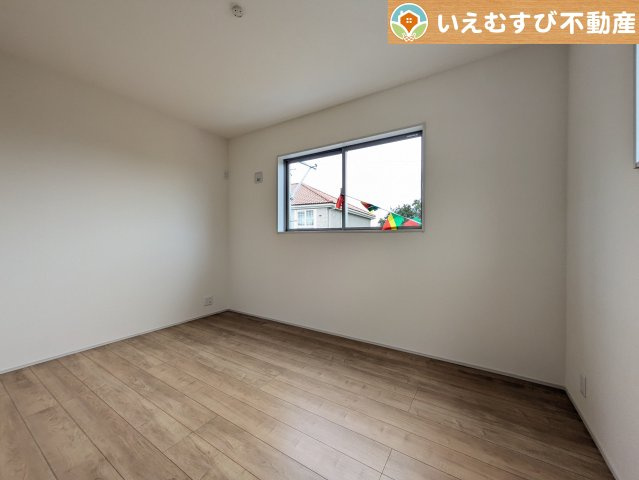 Livele Garden.S　南羽生駅Ⅱの洋室|ナチュラルな色合いが落ち着くお部屋
シンプルな内装のお部屋なので自分でコーディネートしても楽しそうですね♪