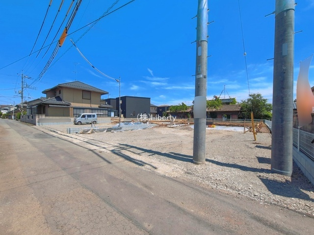 古河市中田第4　新築戸建　1号棟の前面道路含む現地写真