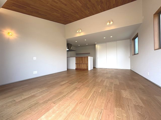 【居間・リビング】 | 糟屋郡須恵町植木17期・平屋　1号棟（全10区画）【仲介手数料無料・0円】 | 現地写真。