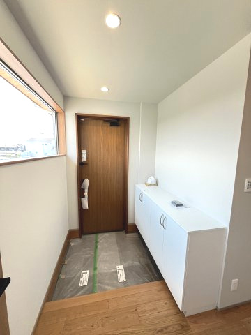 【玄関】 | 糟屋郡須恵町植木17期・平屋　1号棟（全10区画）【仲介手数料無料・0円】 | 現地写真。