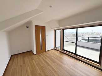 【洋室】 | 白鷺町３丁　中古一戸建
