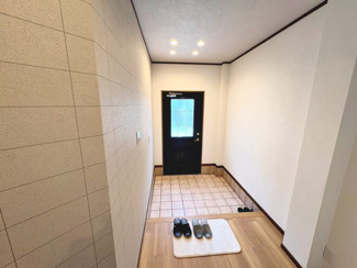 【玄関】 | 白鷺町３丁　中古一戸建