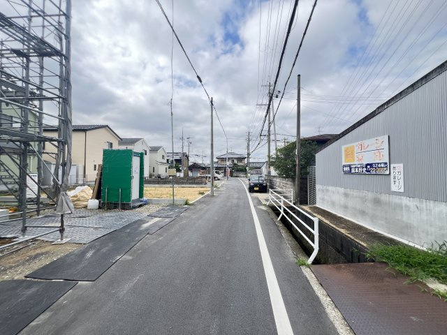 大和高田市市場5期　の前面道路含む現地写真