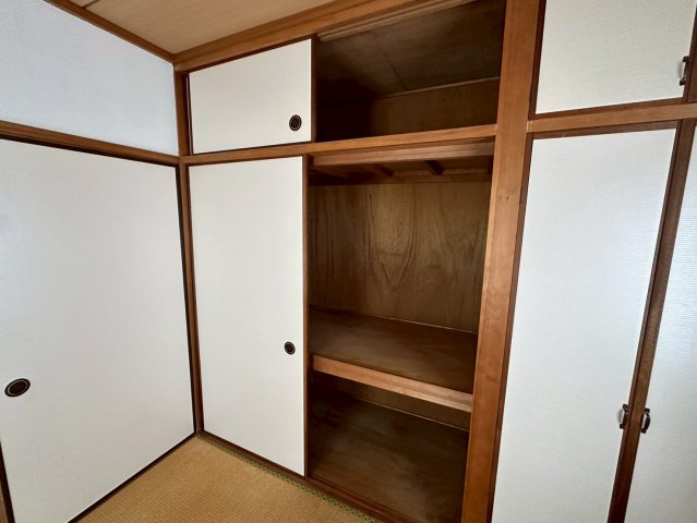 上島田2丁目　一戸建借家の収納