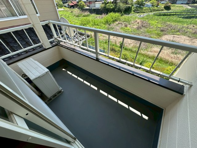 上島田2丁目　一戸建借家のバルコニー