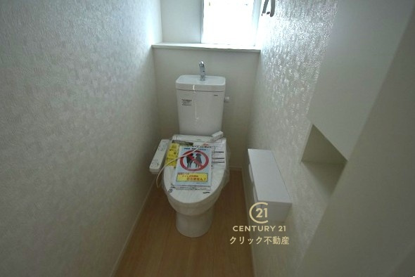 Cradlegarden　 日立市川尻町　第7　2のトイレ|１階と２階、２ヶ所に清潔なトイレ。お掃除しやすいシンプルなデザイン。
毎日使う空間と機能だから、いつまでも清潔なスペースであってほしいのがトイレです。