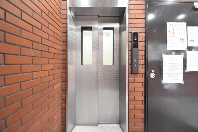 【設備】 | ライオンズステーションプラザ大塚第2 | 無いと困ってしまう設備の筆頭がエレベーター。定期的なメンテナンスが必要な大型機械です。よく整備されていることをご確認ください。～即日のご見学可能～　お問合せはお気軽にどうぞ。