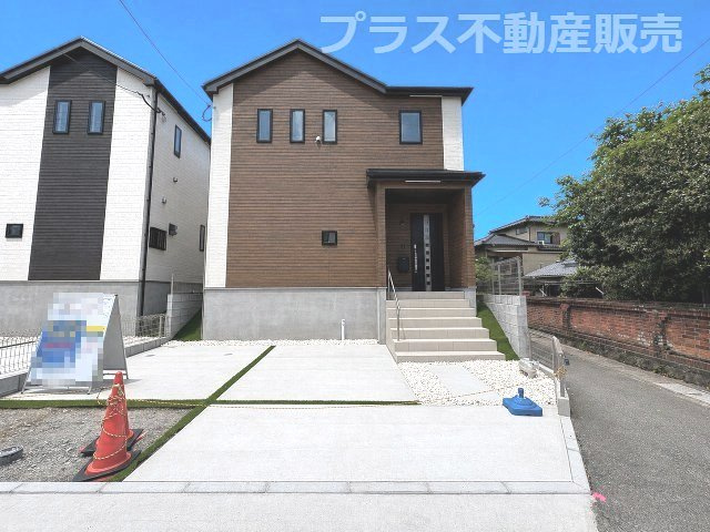 【外観】 | 糟屋郡須恵町須恵第1　A号棟（全3棟）【仲介手数料無料・0円】 | 現地写真。プラス不動産販売なら、現場の全ての棟をまとめてご見学頂けます。