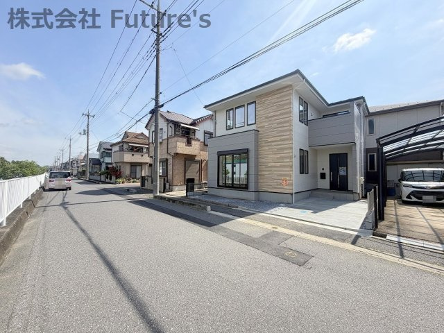 三郷市早稲田6丁目　新築戸建　全1棟の前面道路含む現地写真|前面道路含む現地写真です。