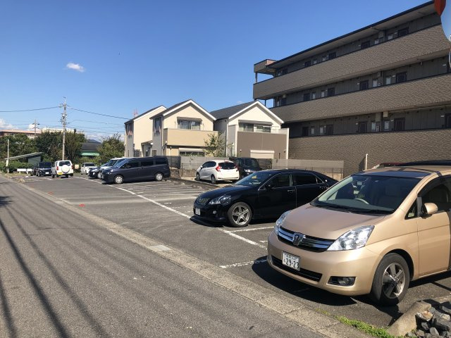 寺ひがし駐車場の駐車場