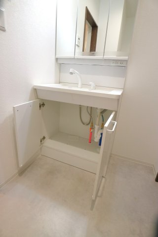 NYスタイルズ大牟田Bの独立洗面台