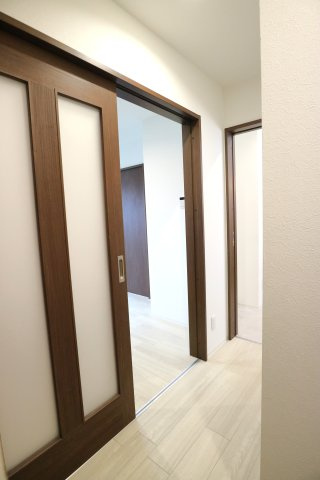 NYスタイルズ大牟田Bのエントランス