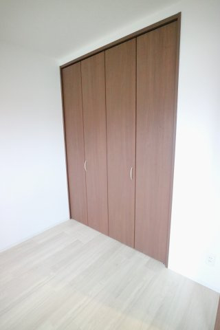 NYスタイルズ大牟田Bの収納|洋室の収納はクローゼットとなります