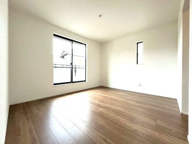 【寝室】 | 糟屋郡須恵町須恵第1　C号棟（全3棟）【仲介手数料無料・0円】 | 現地写真。2階主寝室です。