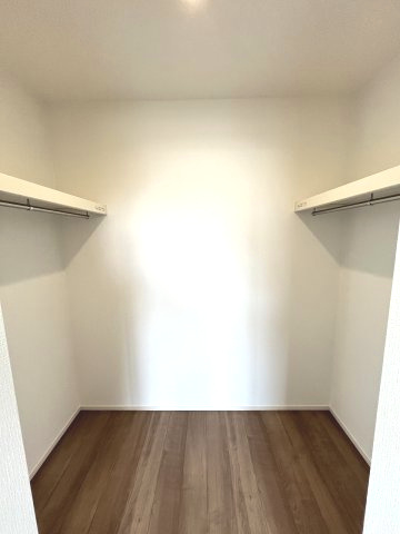 【収納】 | 糟屋郡須恵町須恵第1　C号棟（全3棟）【仲介手数料無料・0円】 | 現地写真。ウォークインクローゼットです。