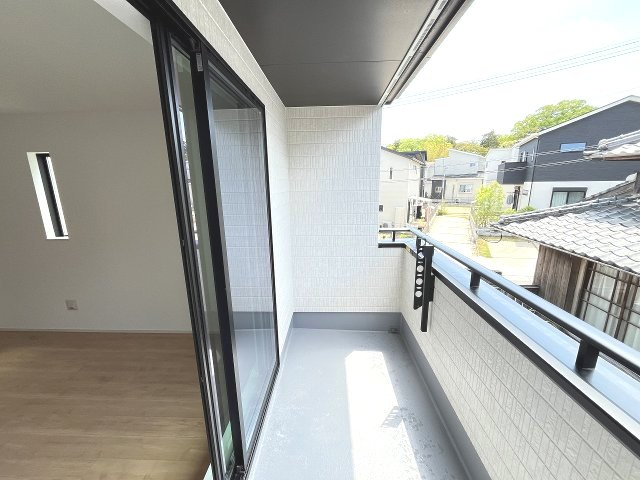 【バルコニー】 | 糟屋郡須恵町須恵第1　C号棟（全3棟）【仲介手数料無料・0円】 | 現地写真。インナーバルコニーです。