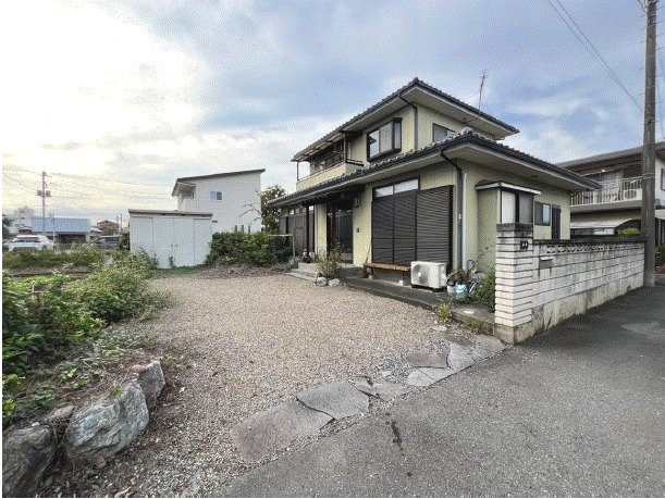 藤岡市藤岡　中古1280の前面道路含む現地写真