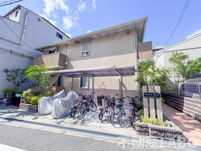 エクシードティアラ