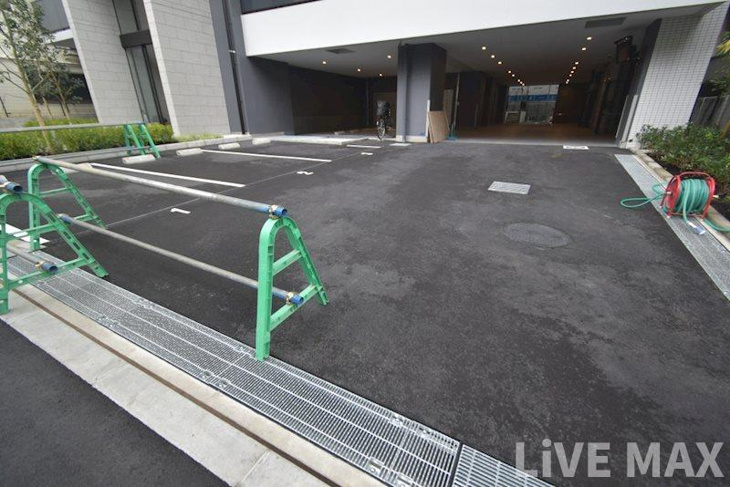 【駐車場】ルネフラッツ谷町四丁目 