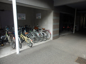 【その他共用部分】 | 屋根付き駐輪場