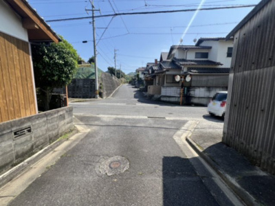【前面道路含む現地写真】 | 売地　岩国市由宇町西2丁目