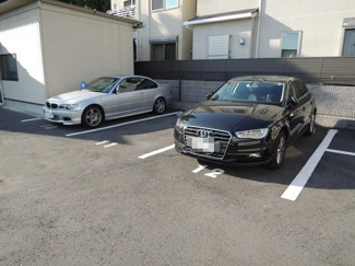【駐車場】