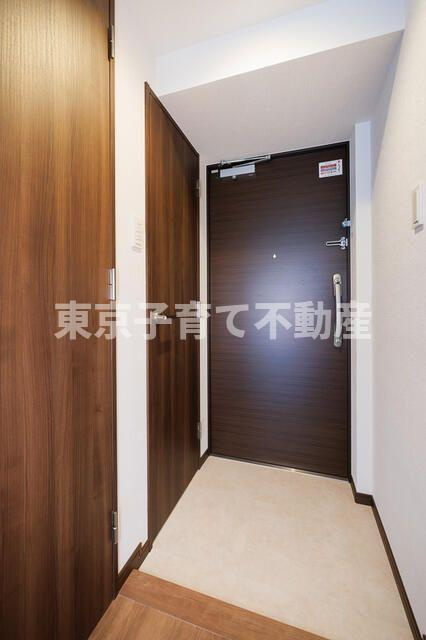 フィシオ飯田橋の玄関
