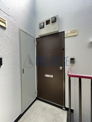 アミティKの玄関