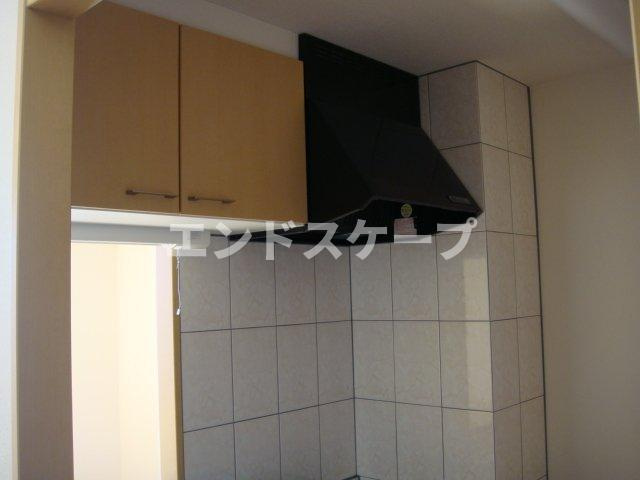 レジェンドのキッチン|収納、レンジフード
高崎、前橋のお部屋探しはエンドスケープまで！お客様の理想お聞かせ下さい♪