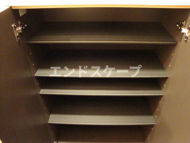 レジェンドの収納|シューズボックス
高崎、前橋のお部屋探しはエンドスケープまで！お客様の理想お聞かせ下さい♪