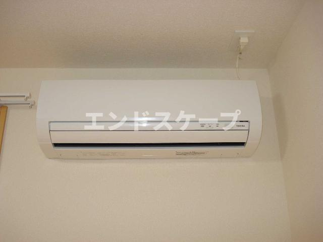 レジェンドの設備|エアコン
高崎、前橋のお部屋探しはエンドスケープまで！お客様の理想お聞かせ下さい♪