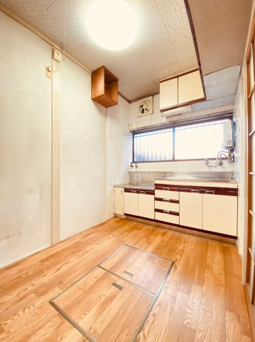 山手３丁目貸家の居間・リビング
