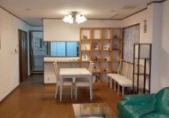 生野区桃谷　中古戸建の居間・リビング