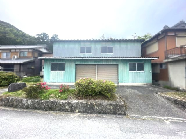 高島市勝野倉庫付き68坪売地
