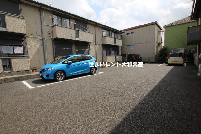 ディアコートＫＭの駐車場