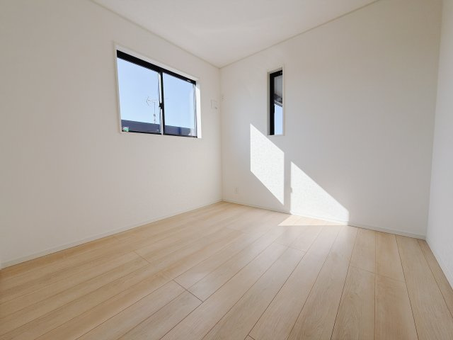 【新築戸建】前橋市関根町第3の洋室|■2階洋室｜子供部屋のメリットは「自立心を養うことができる」「自分で整理整頓できるようになる」そして、お子様が成長した際には「プライバシーを確保できる」といい事だらけ♪