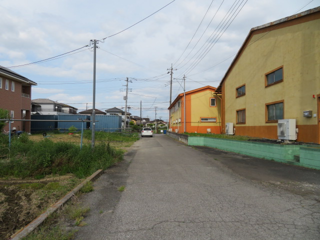 吉川市大字上内川の倉庫