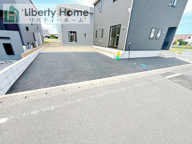 神栖市土合本町第7　新築戸建　2号棟の駐車場