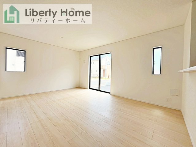 神栖市土合本町第7　新築戸建　2号棟の居間・リビング
