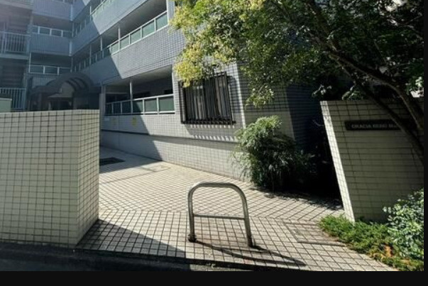 グラシアリノ町屋のエントランス
