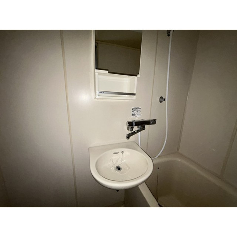 三ツ和マンションの洗面所