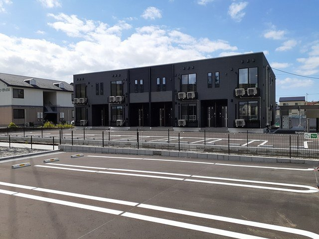 フローラシオン手屋の玄関|収納もある玄関です