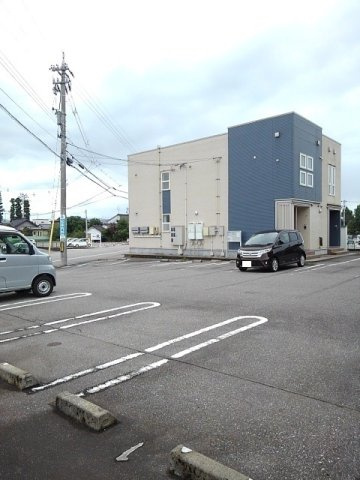 ヴィル・フォーレⅡの駐車場|駐車場があります