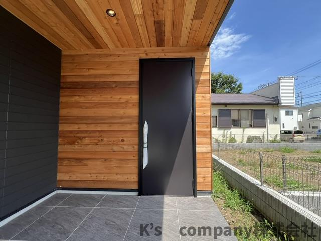 茅ヶ崎市矢畑　新築戸建　3号棟の玄関|玄関スペース☆ポーチ付き