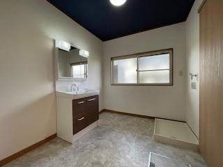 【脱衣所】 | 福島市鎌田御仮家　中古住宅（Z）