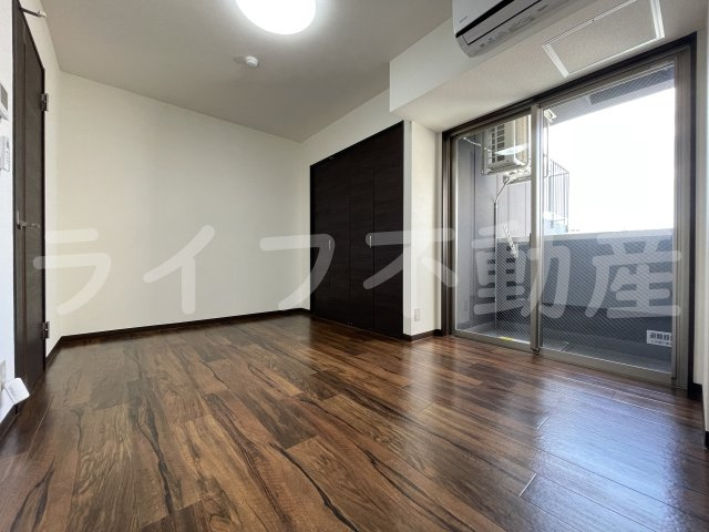 第10美和マンションの居間・リビング|こちらの居間で趣味の時間をお楽しみください