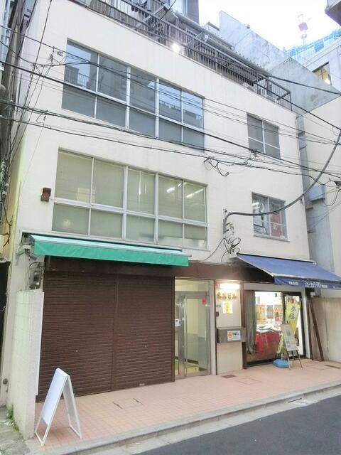 新宿区西新宿７丁目の店舗事務所の外観