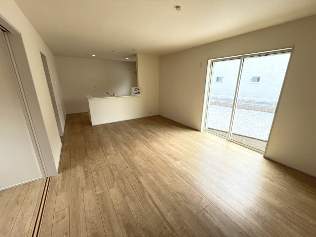 藤岡市下戸塚（全5棟）2号棟の居間・リビング
