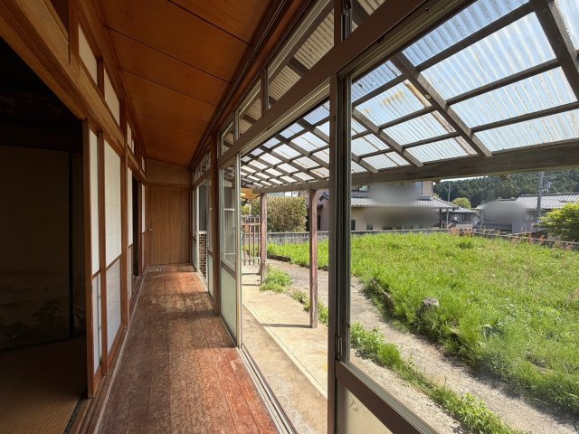 宇陀市榛原萩原　中古戸建の内装|縁側で過ごす何もしない贅沢(^^)/